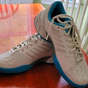 K-Swiss women's tennis shoes